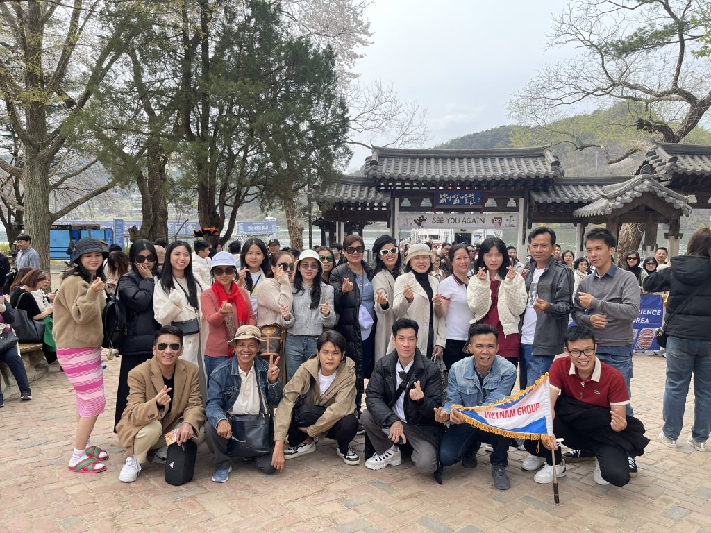 Du lịch cùng Uratravel