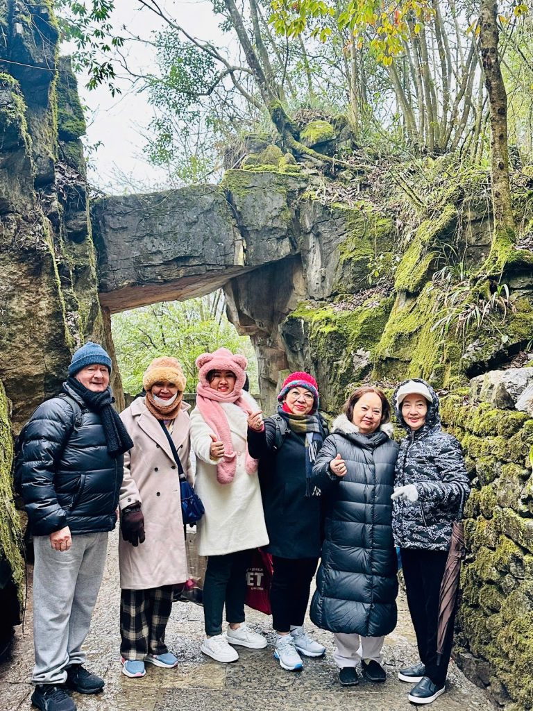 Du lịch cùng Uratravel