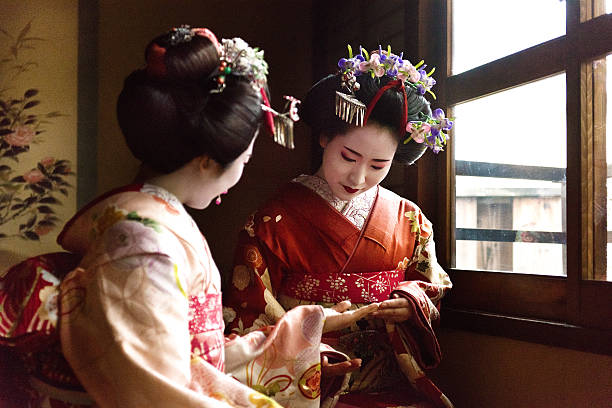 Thưởng thức Maiko Show - thưởng thức màn biểu diễn múa hát và chơi nhạc cụ truyền thống của Nhật Bản