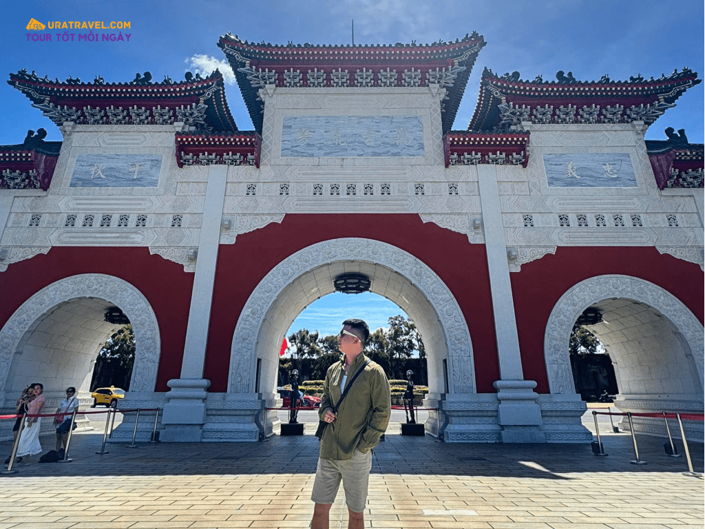 Du lịch cùng Uratravel