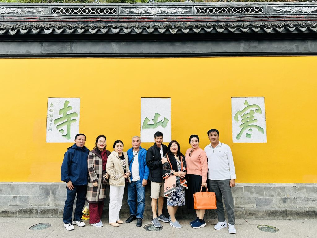 Du lịch cùng Uratravel