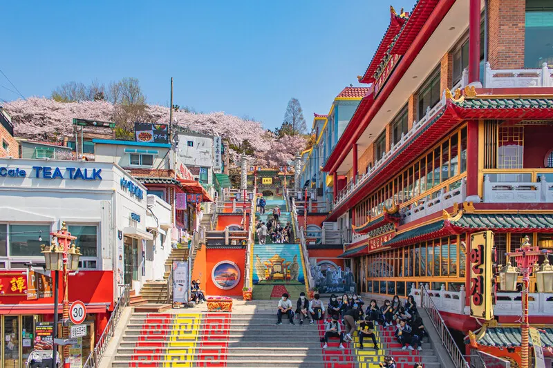 China Town Incheon – khu phố mang đậm sắc màu văn hóa Trung Hoa với kiến trúc độc đáo, ẩm thực hấp dẫn và nhiều góc check-in ấn tượng tại Hàn Quốc.
